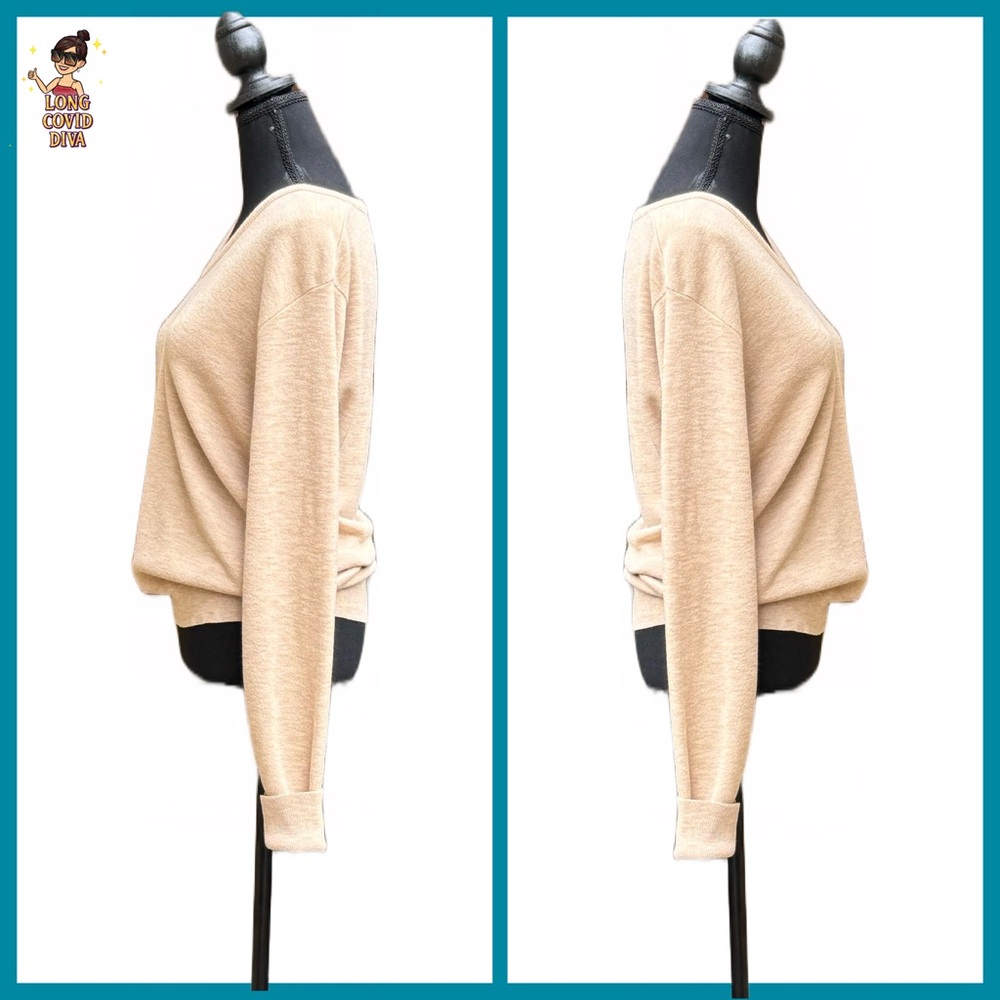 🤎Vintage, Unisex, Lightweight, Tan V-Neck Pullover, Sweater/Medium - Picture 3 of 7